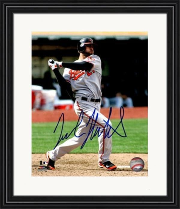 Снимка на Ника Маркакиса с автограф 8x10 (Балтимор Ориолс) 1 в матова рамка - Снимки на MLB с автограф